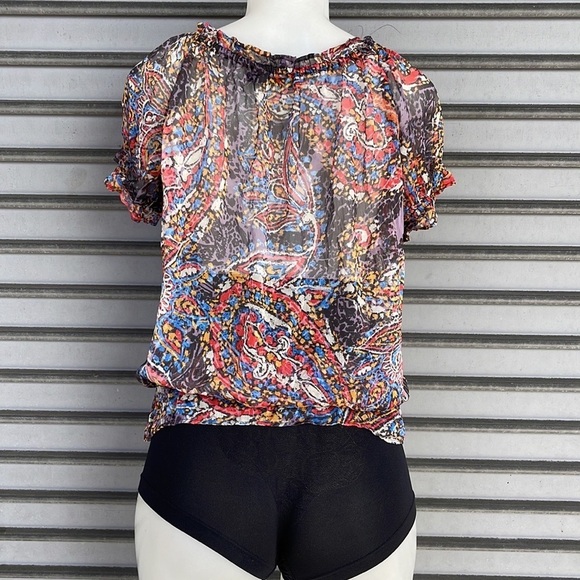 Outback Red Top Size XS - Picture 7 of 9